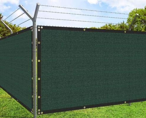 Fence screen with grommets for easy installation Privacy screen for sports courts and tennis fences