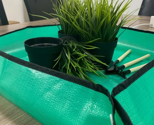 easy clean plant repotting mat for home gardeners